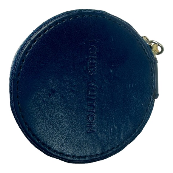 Louis Vuitton Horizon Monogram Earphones - Picture 7 of 7